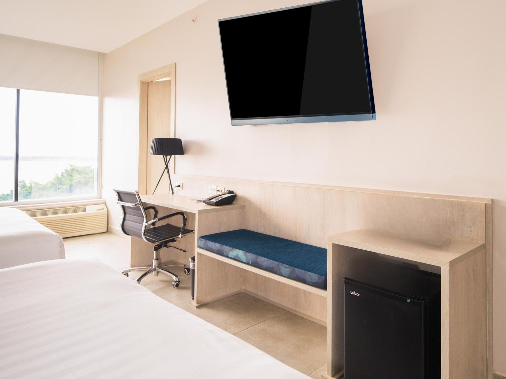 River Garden Hotel + Suites Guayaquil Buitenkant foto