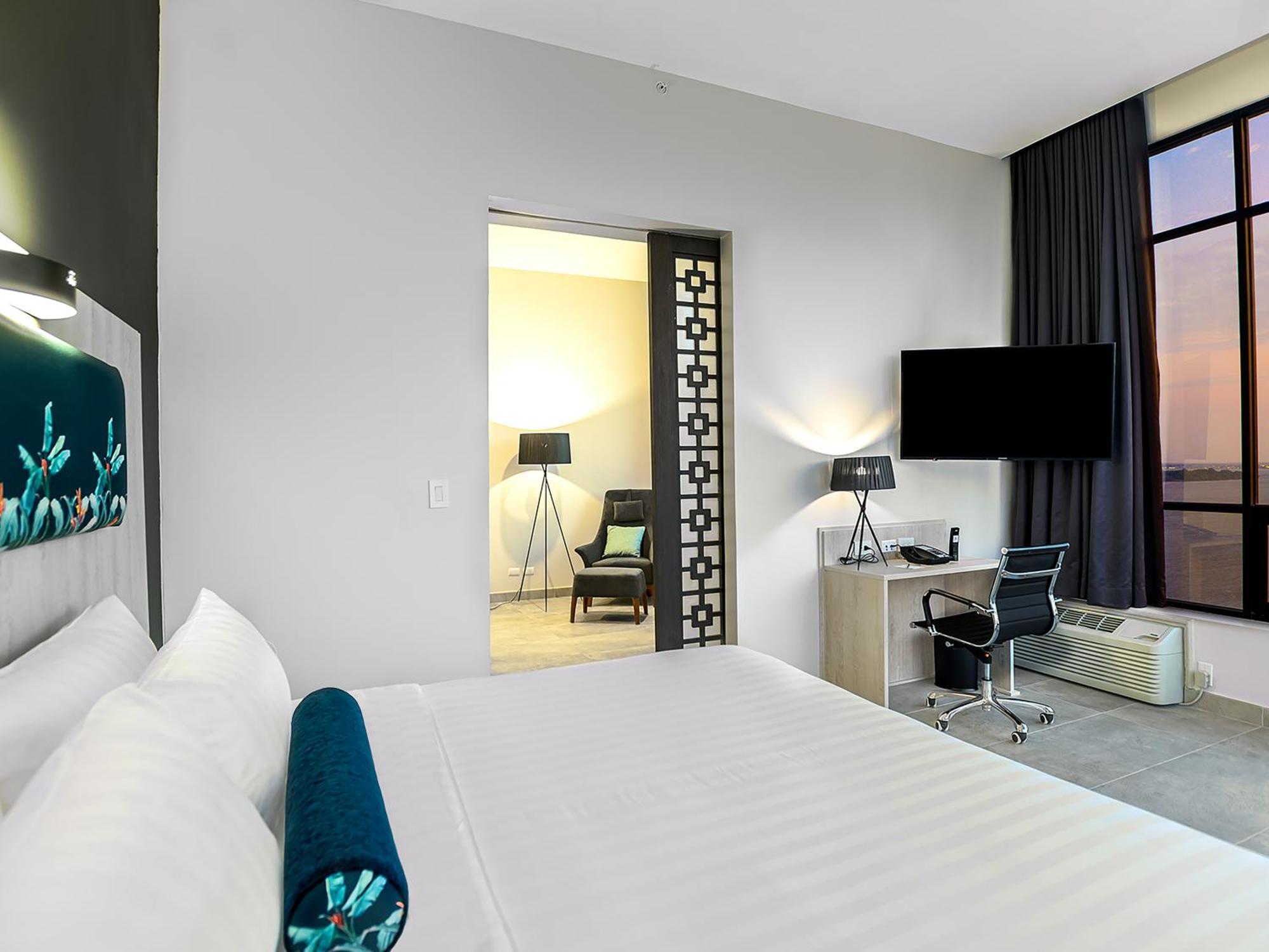 River Garden Hotel + Suites Guayaquil Buitenkant foto