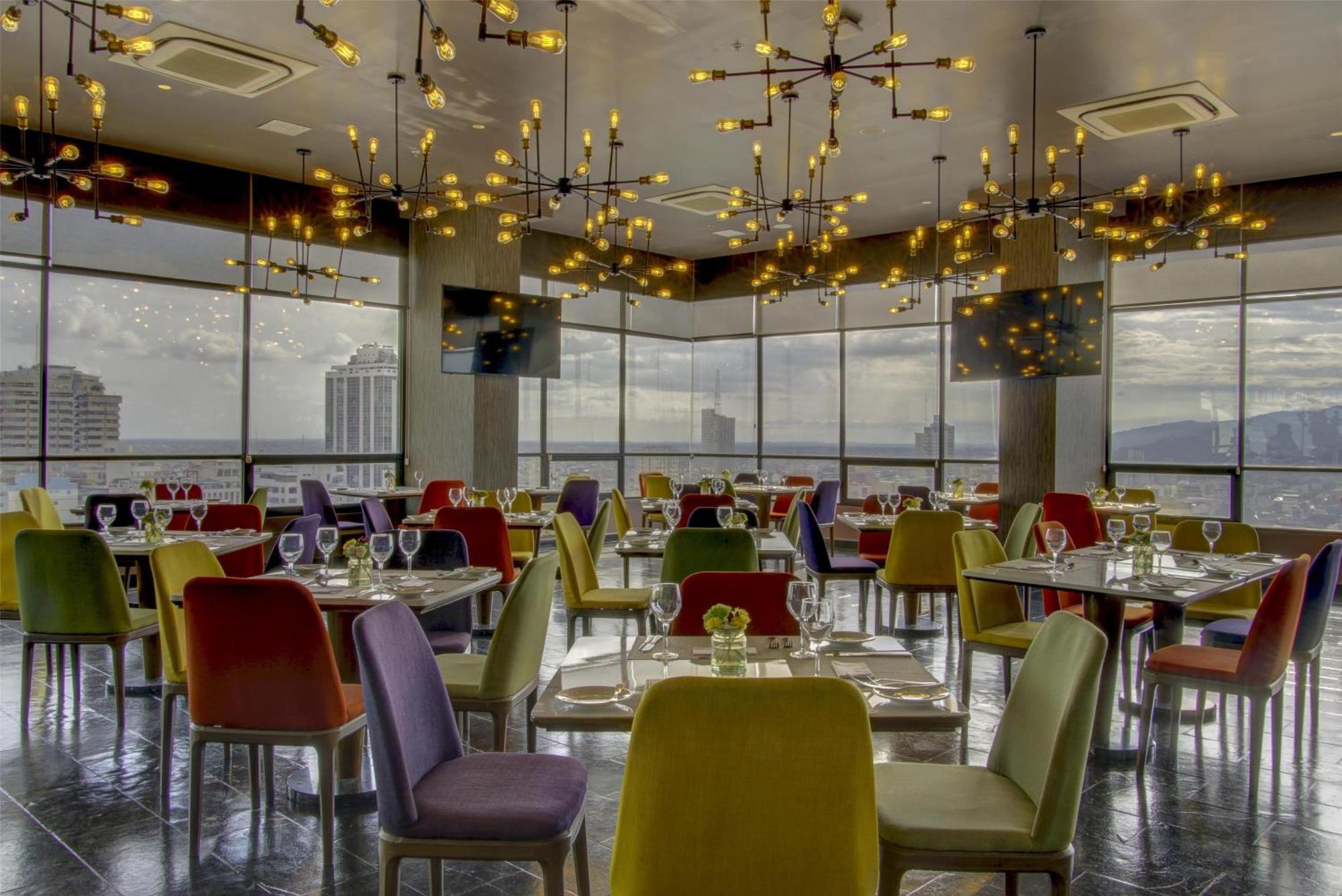 River Garden Hotel + Suites Guayaquil Buitenkant foto