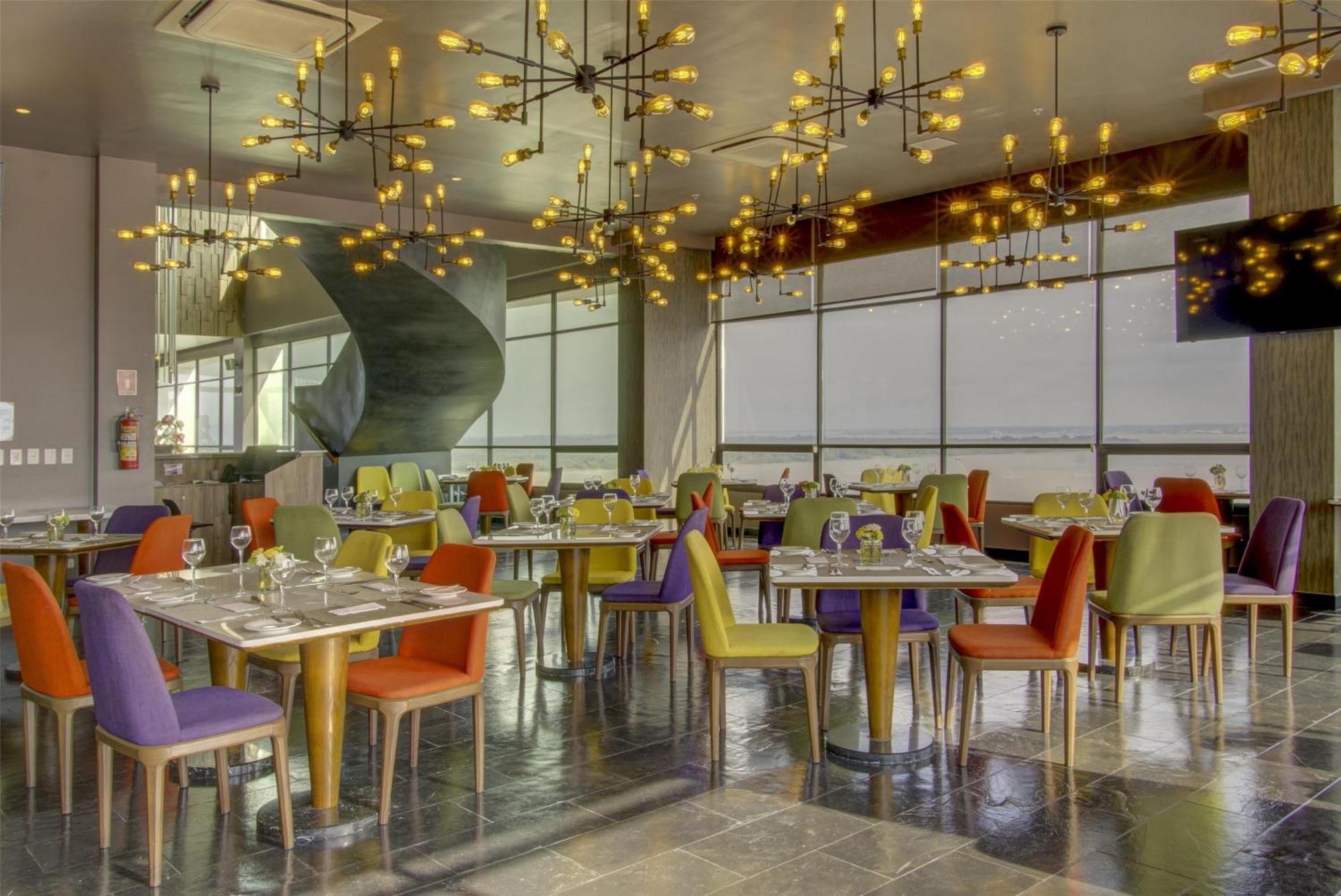 River Garden Hotel + Suites Guayaquil Buitenkant foto