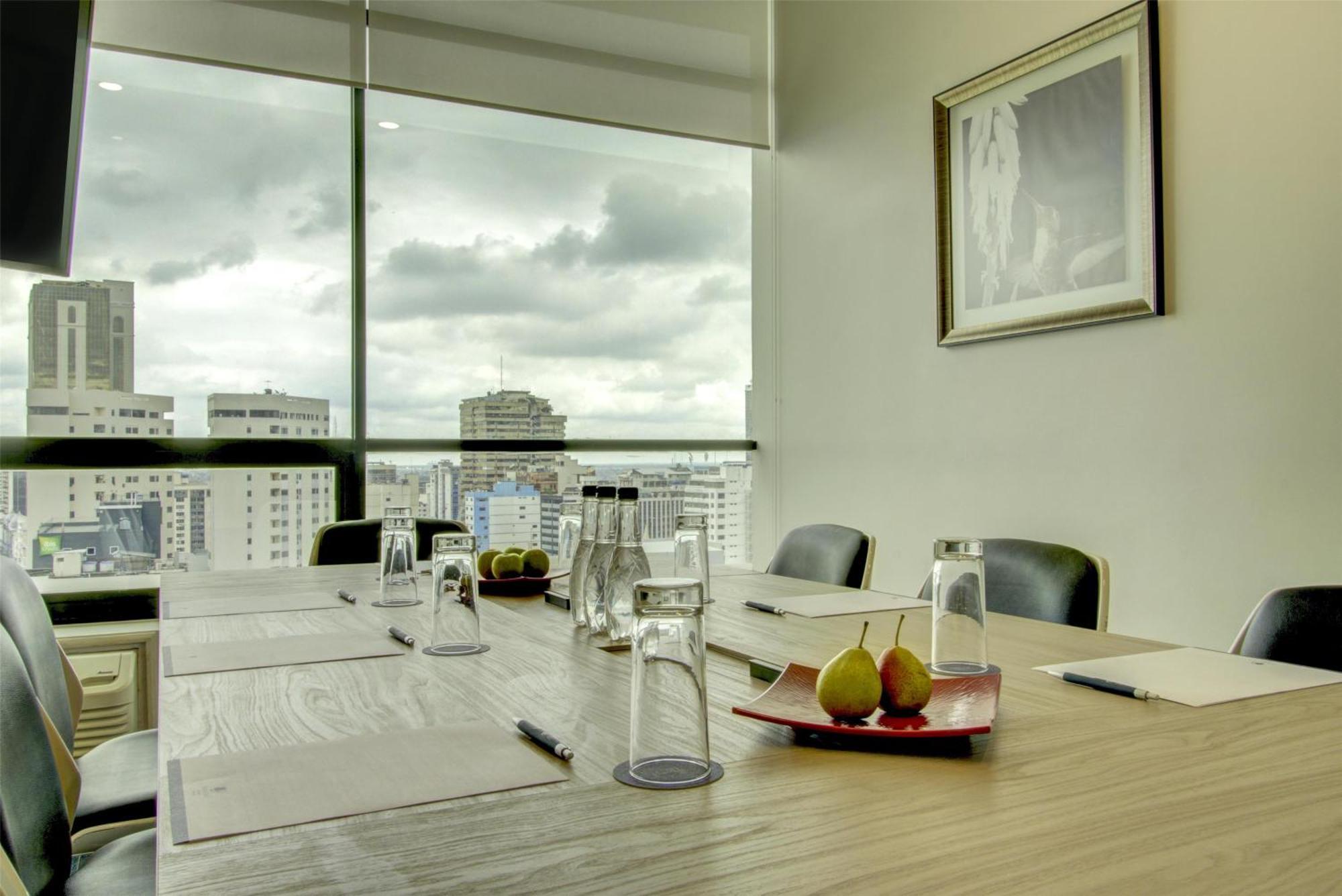River Garden Hotel + Suites Guayaquil Buitenkant foto