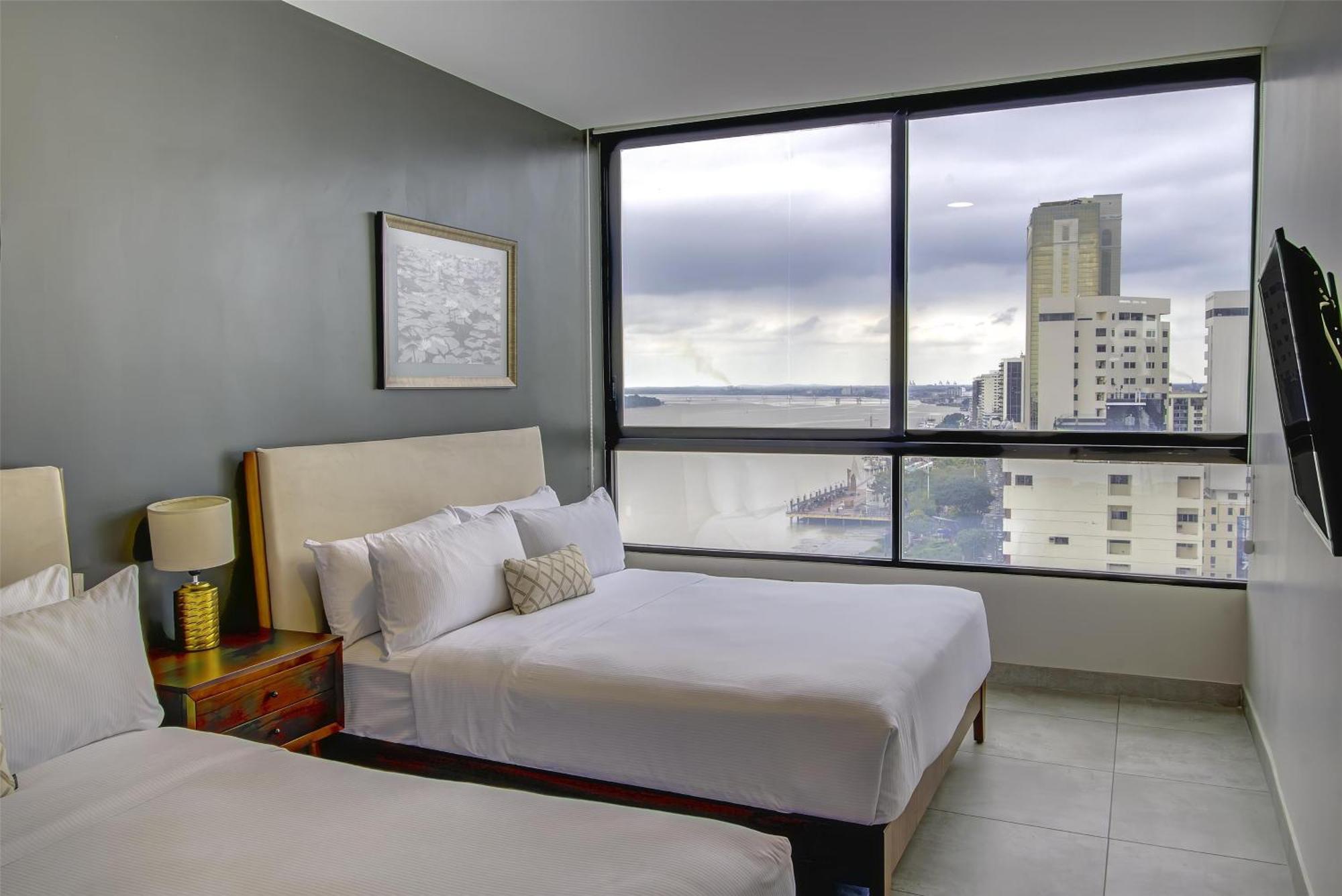 River Garden Hotel + Suites Guayaquil Buitenkant foto