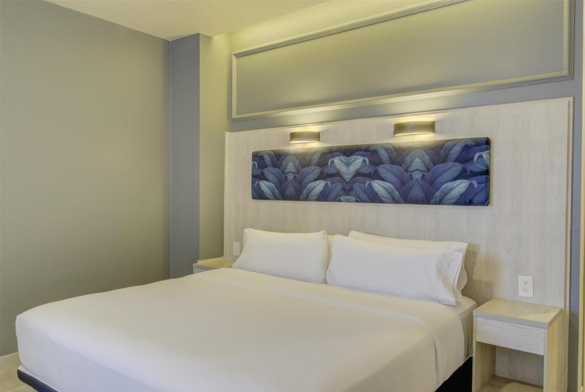 River Garden Hotel + Suites Guayaquil Buitenkant foto