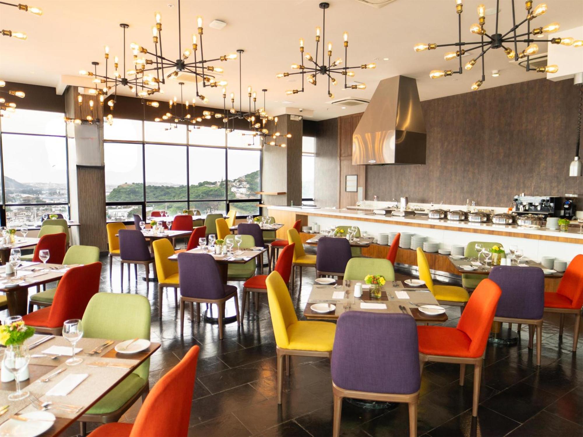River Garden Hotel + Suites Guayaquil Buitenkant foto